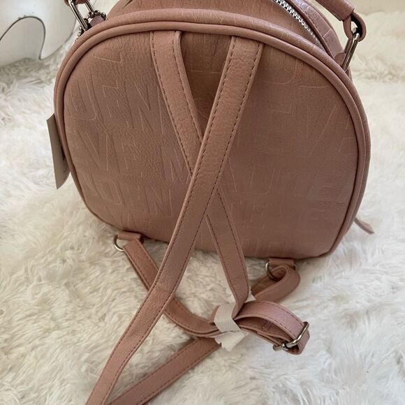 NWT. Steve Madden Backpack blush - Picture 3 of 11
